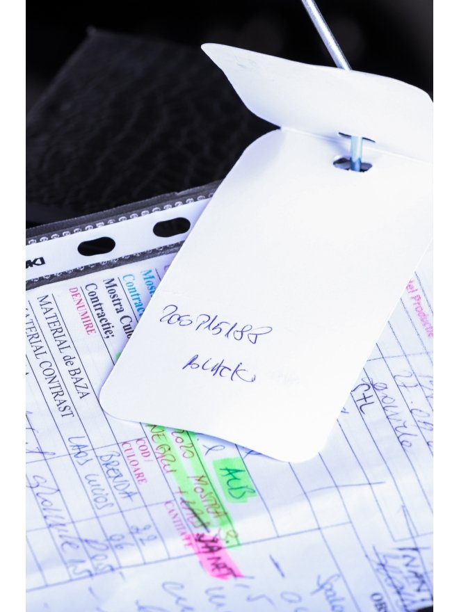 MARMURI SALOPETA TIGARETA CU O MANECA